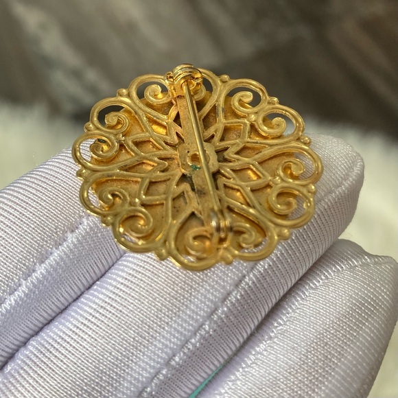 60s Vintage Petit Point Brooches Tiny Stitches Brooch Jewellery Cottagecore Pins - Picture 4 of 8